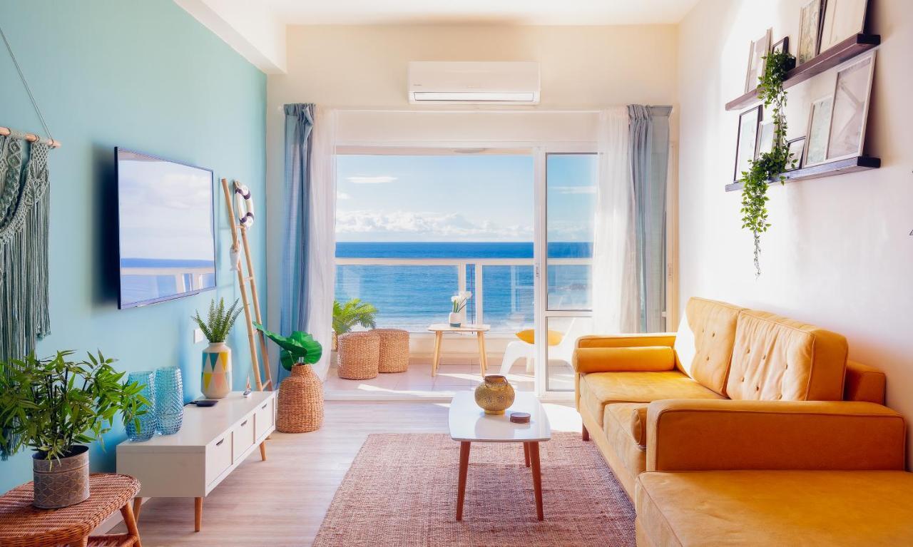 4 Bedroom Apartment On The Beach テル・アビブ エクステリア 写真
