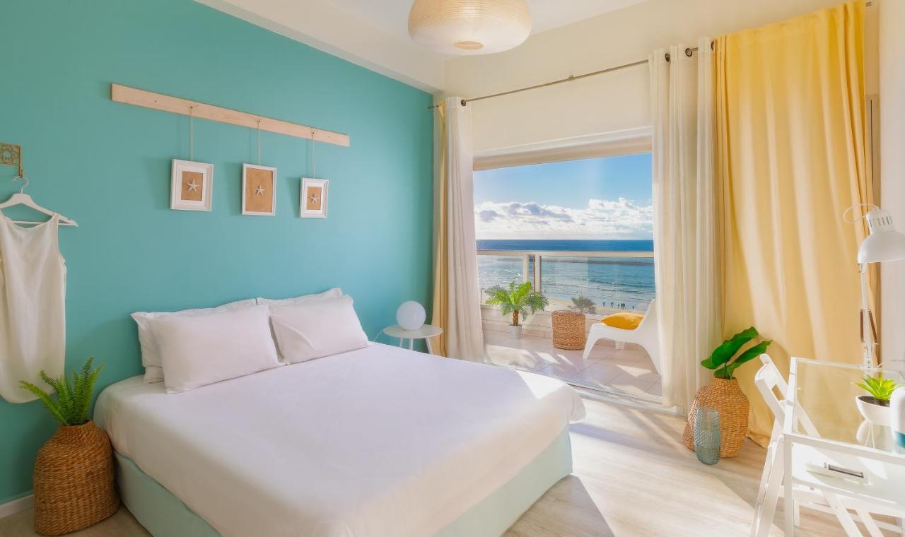 4 Bedroom Apartment On The Beach テル・アビブ エクステリア 写真