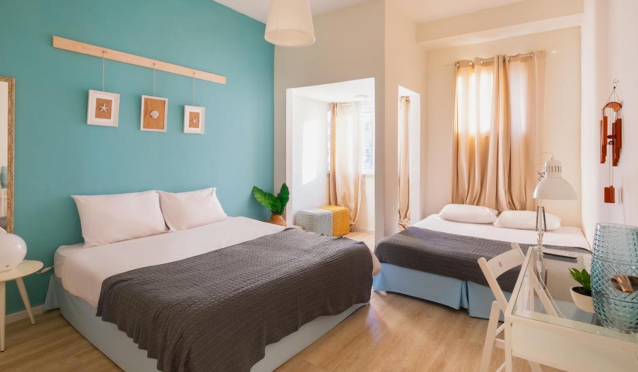 4 Bedroom Apartment On The Beach テル・アビブ エクステリア 写真