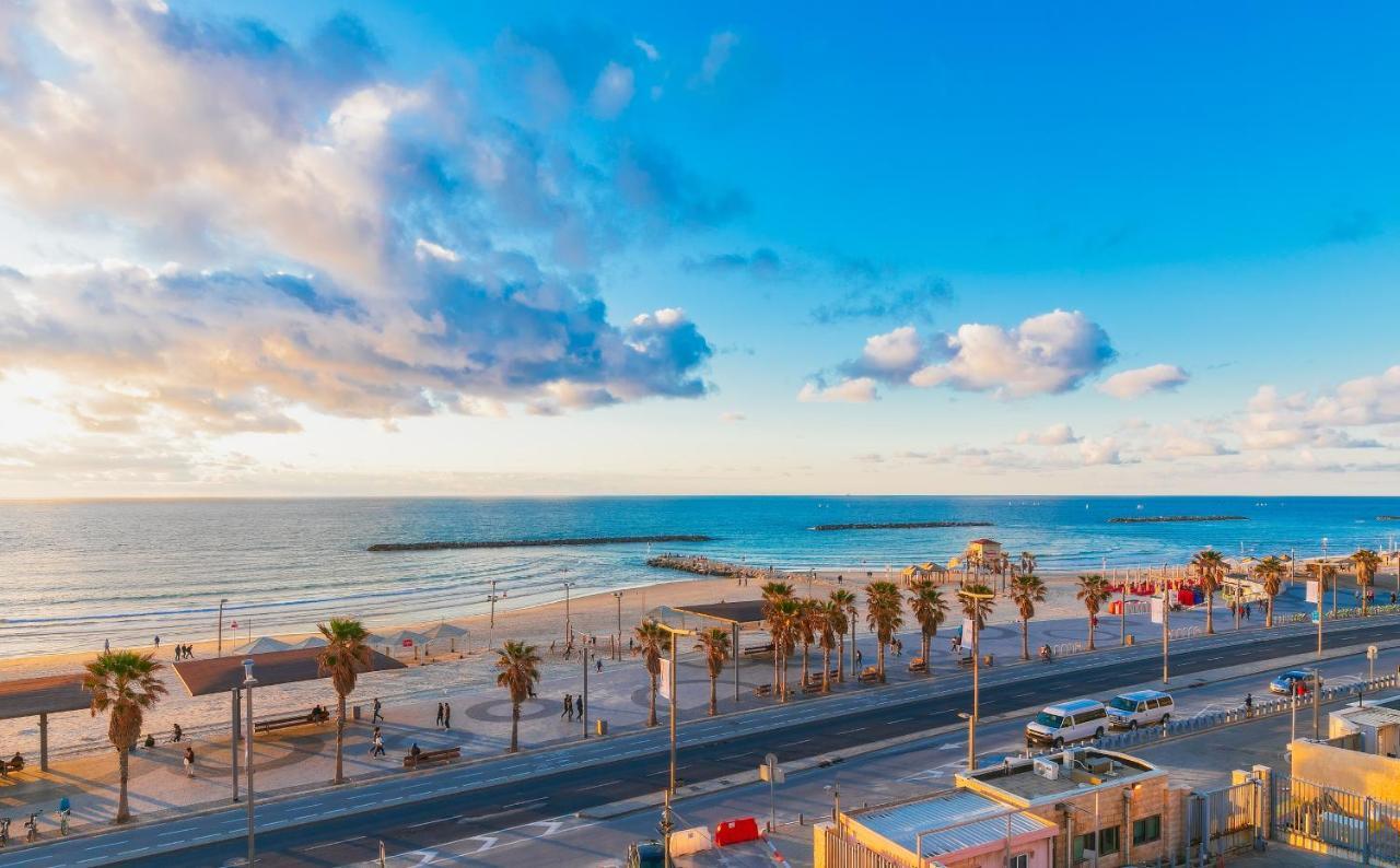 4 Bedroom Apartment On The Beach テル・アビブ エクステリア 写真